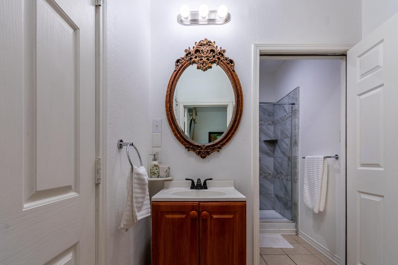 North Carroll Avenue - Photo 2 of 16