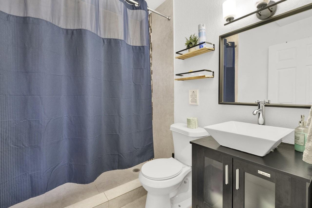 Nw 53rd St - Photo 4 of 19