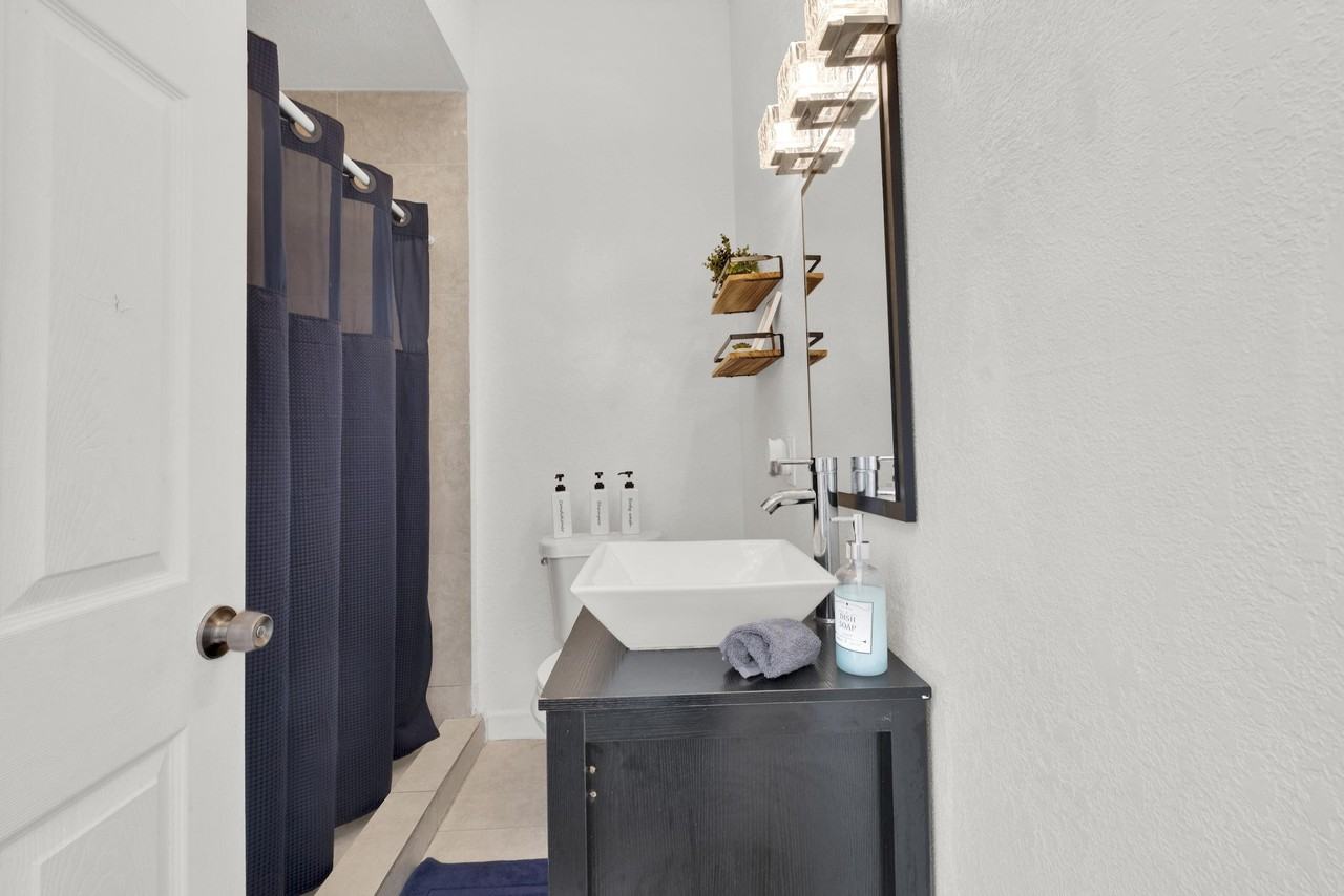 Nw 53rd St - Photo 7 of 19