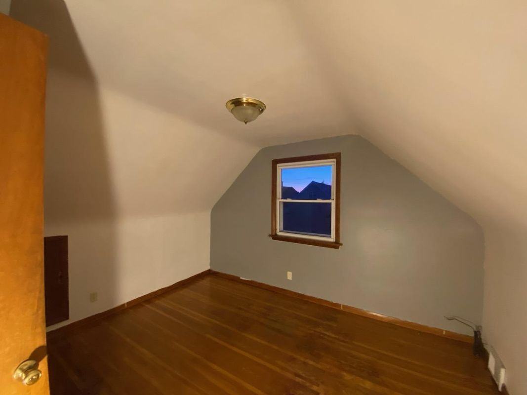 136 Willowlawn Pkwy - Photo 3 of 8