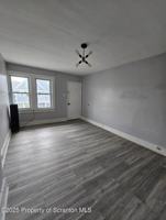 featured image of 922 S Webster Ave