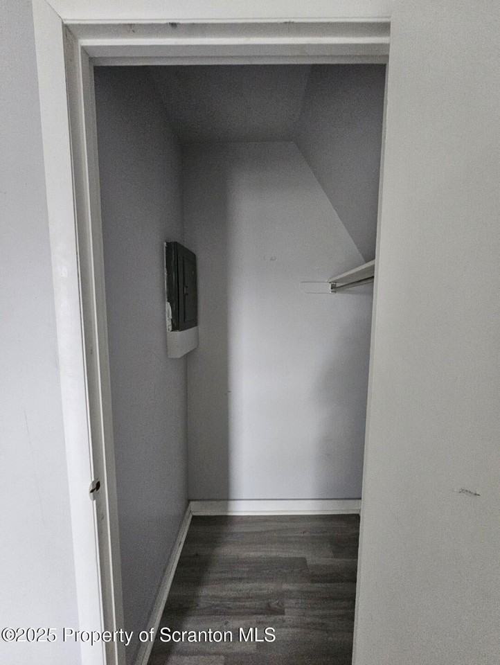 922 S Webster Ave - Photo 7 of 7