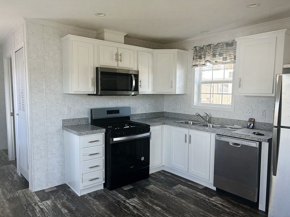 Frederick Lodge - Photo 7 of 19