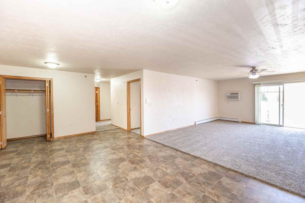3415 Hilltop Way - Photo 6 of 18
