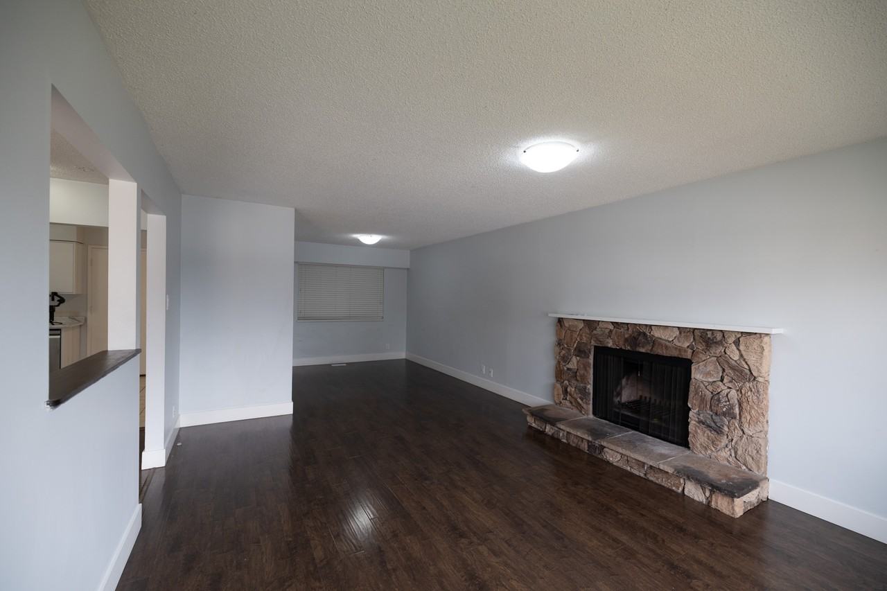 8306 111B Street - Photo 6 of 11