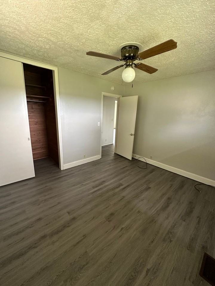 7701 S State Road 67 - Photo 5 of 7