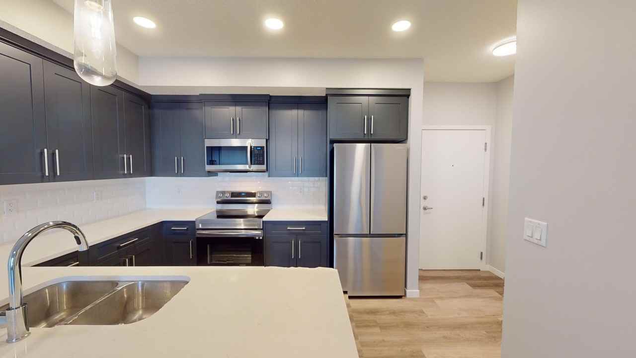 220 - 40 Carrington Plaza - Photo 2 of 11