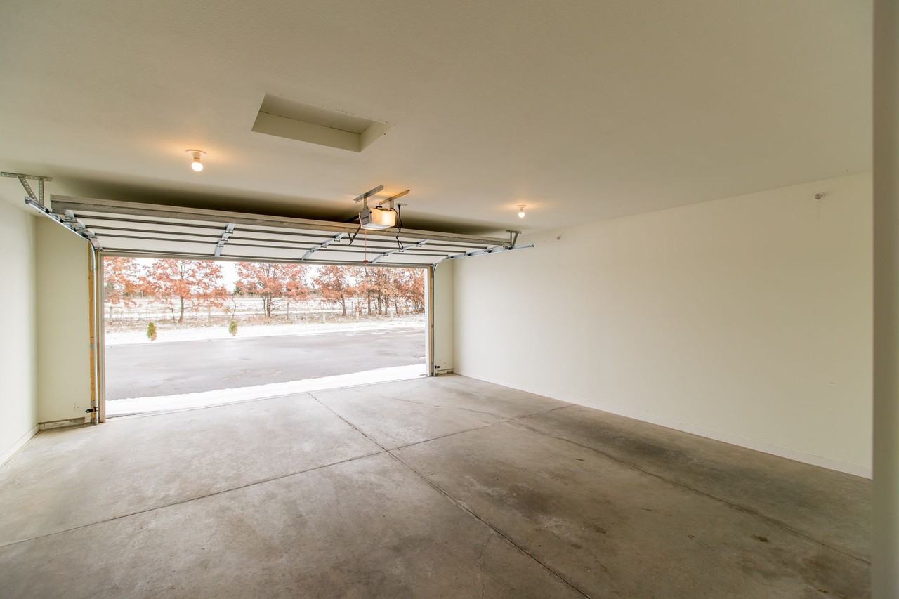 1775 Park Avenue - Photo 4 of 49