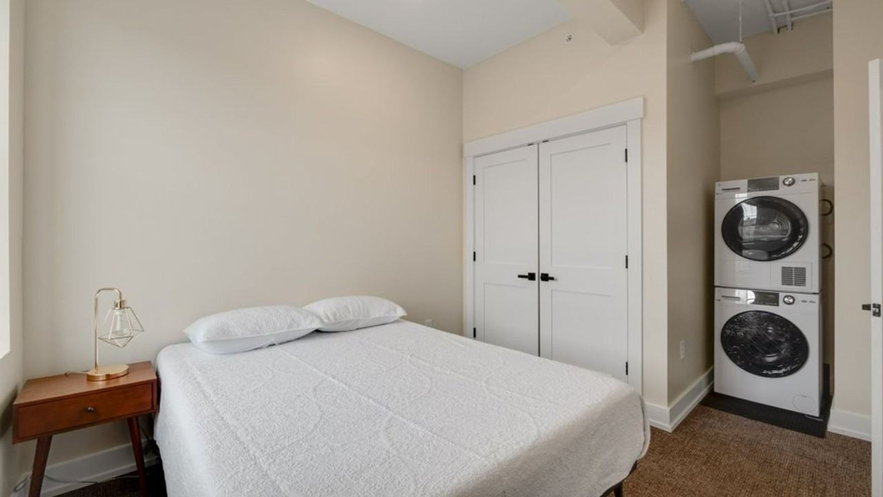 Beautiful Studio and One Bedrooms West Grand Neighborhood - Photo 4 of 11