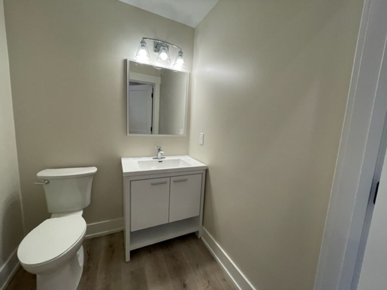 Beautiful Studio and One Bedrooms West Grand Neighborhood - Photo 5 of 11