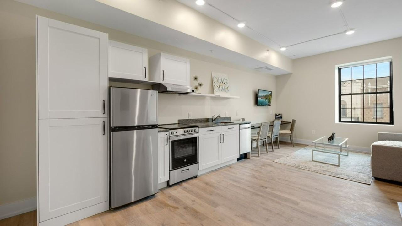 Beautiful Studio and One Bedrooms West Grand Neighborhood - Photo 7 of 11