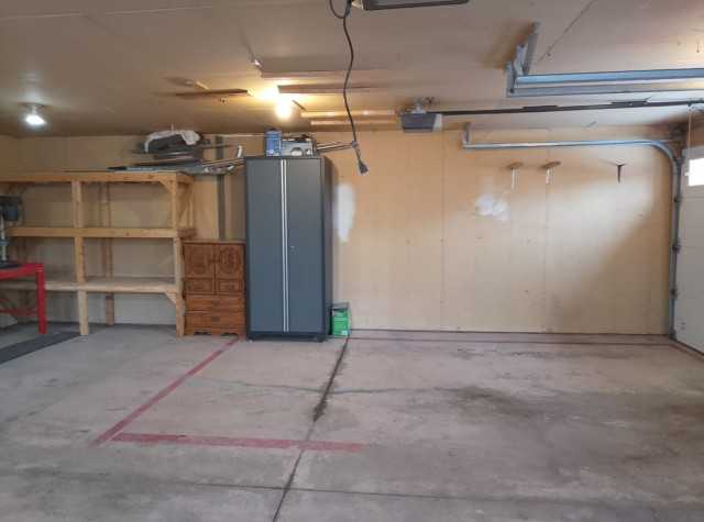 Double Detached Heated Garage For Rent!!! - Photo 2 of 10