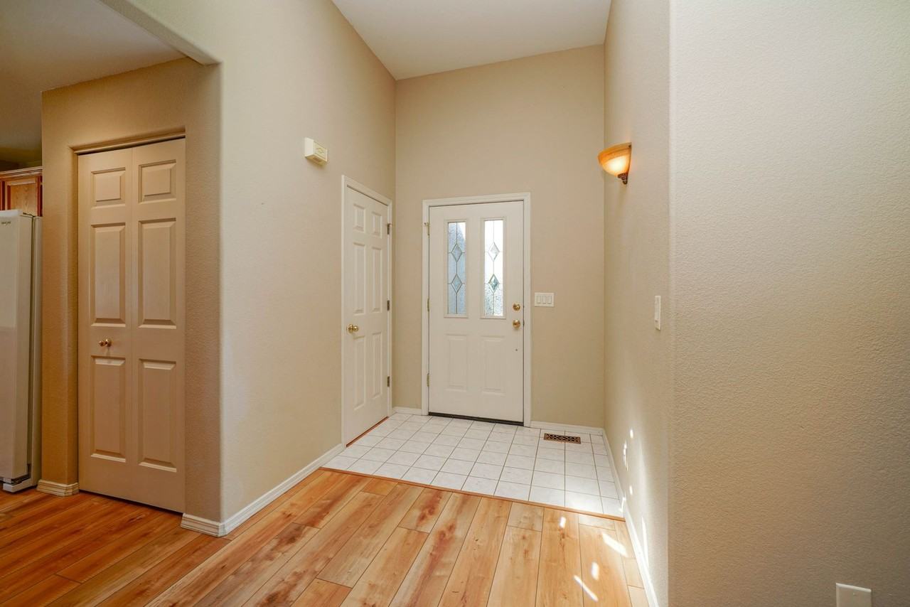 1105 Orchardview Ave Nw - Photo 2 of 50