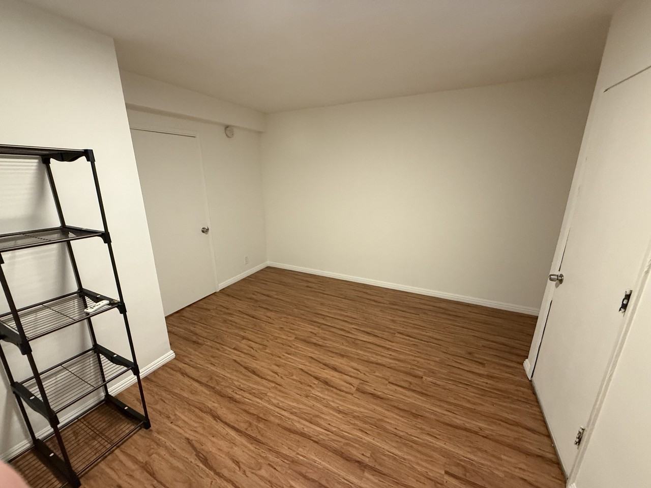 Yale Street Apartments - Photo 7 of 10