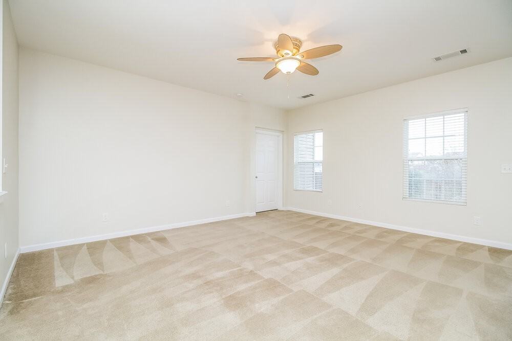 2017 Kingston Pl - Photo 2 of 15