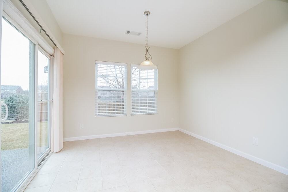 2017 Kingston Pl - Photo 4 of 15