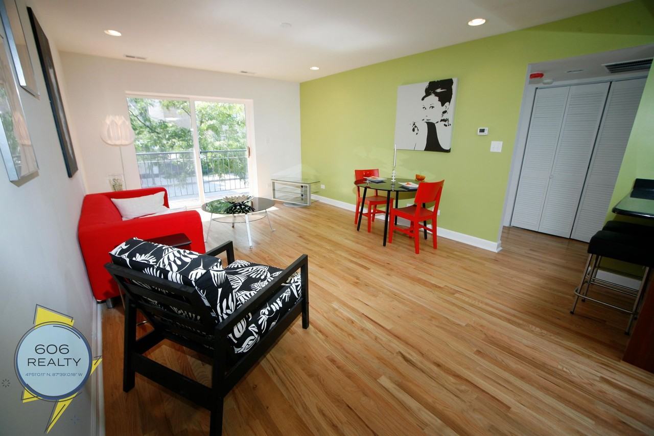 Condo Quality Apts One Block From Morse Red Line! - Photo 5 of 14