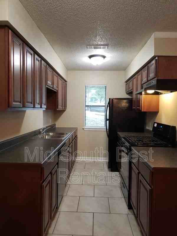 43 Compass Point St - Photo 3 of 7