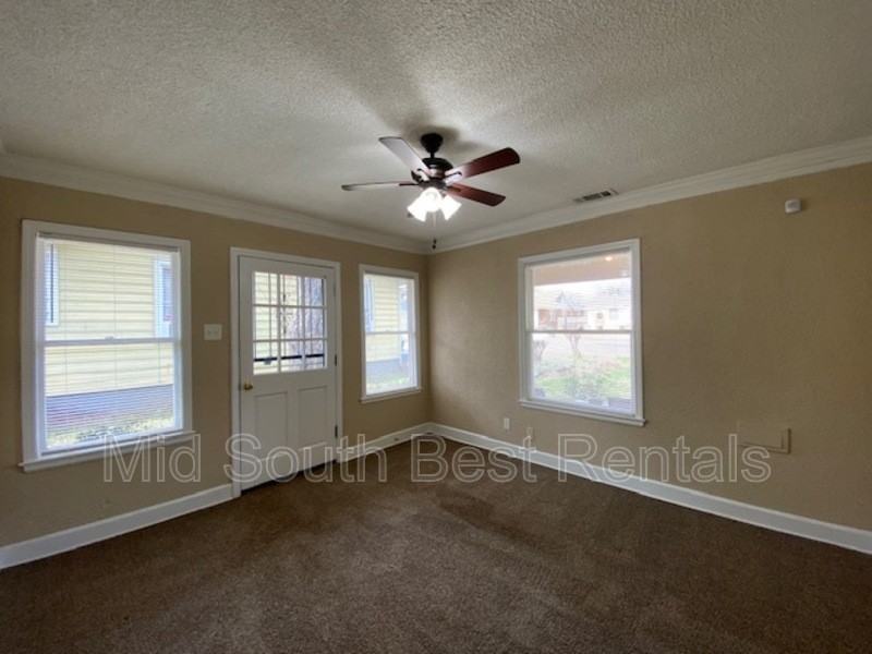 1809 Netherwood Ave - Photo 2 of 8