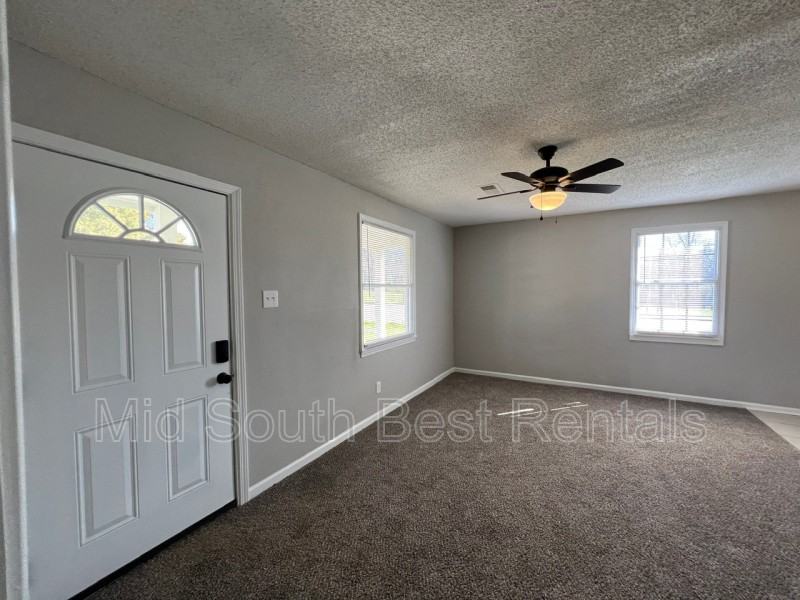 2453 Warren St - Photo 2 of 8