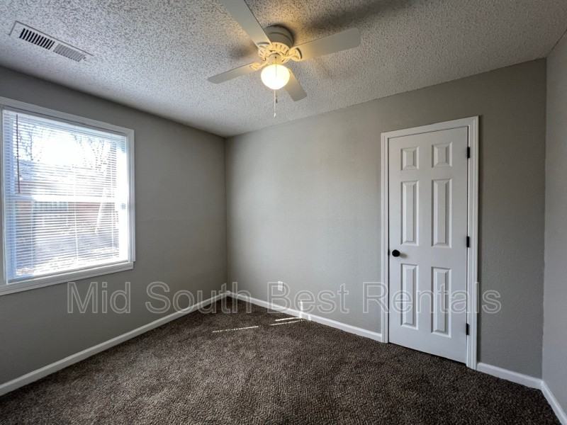 2453 Warren St - Photo 4 of 8