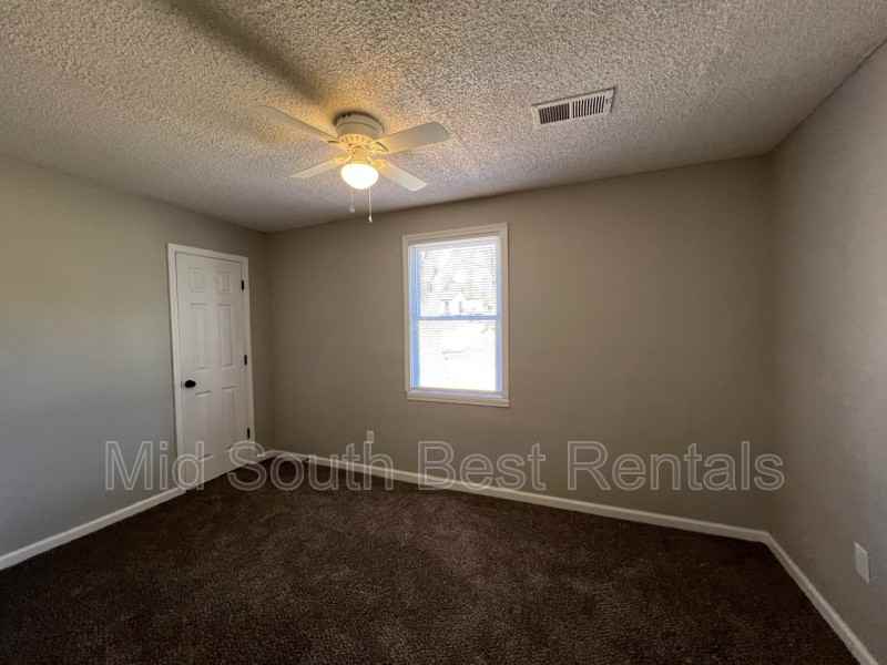 2453 Warren St - Photo 5 of 8