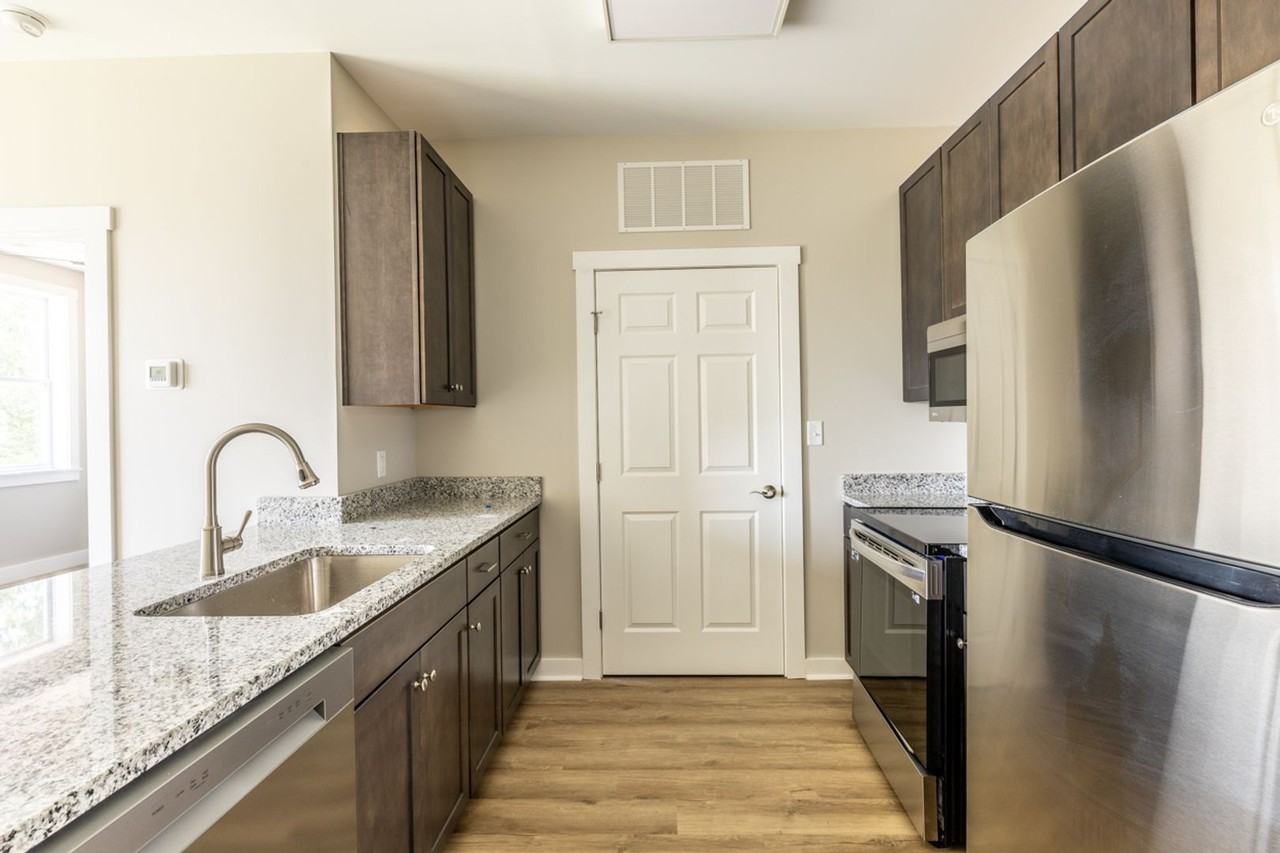 Druid Ave Apartments - Photo 3 of 11