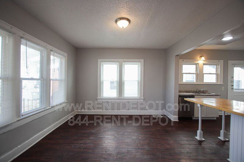 1113 E Blackford Ave - Photo 2 of 12