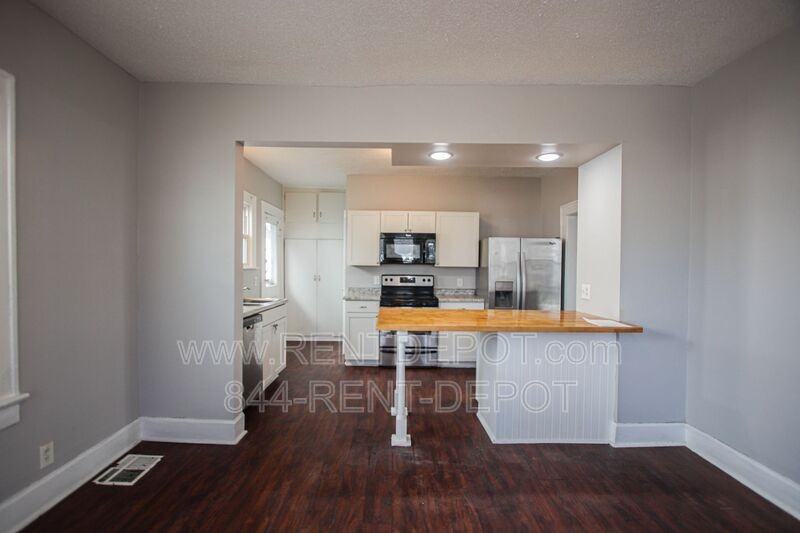 1113 E Blackford Ave - Photo 3 of 12