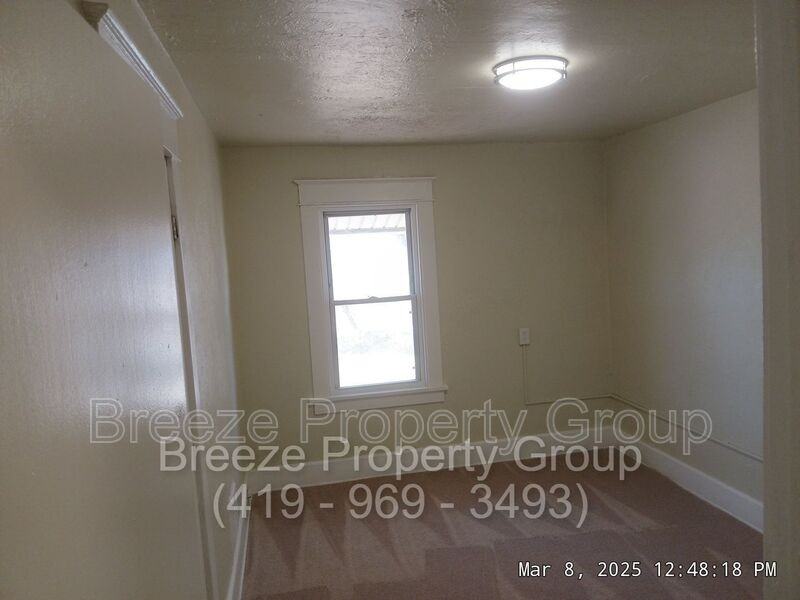 811 Collins St - Photo 6 of 14