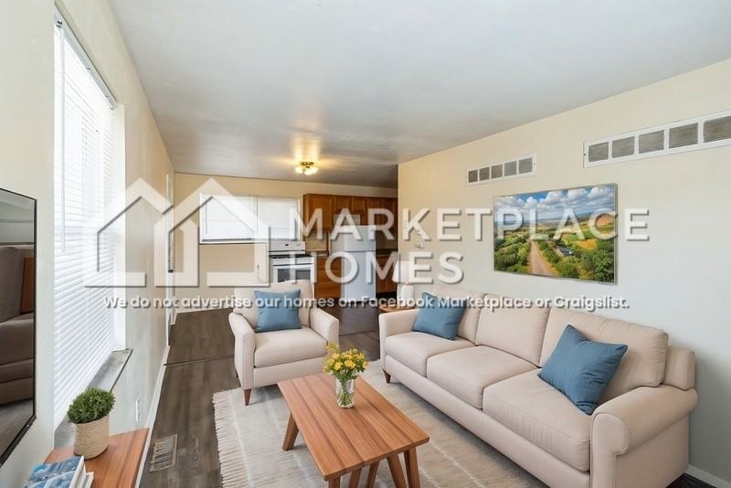 9751 Treadway Ln - Photo 3 of 12