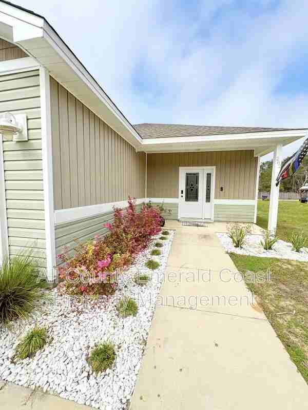 282 Magnolia St - Photo 2 of 47