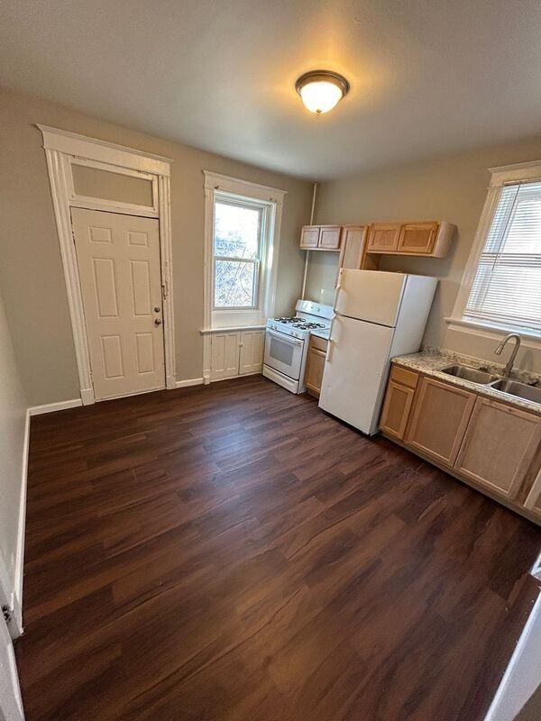 4260 E Farlin Ave Lowr - Photo 2 of 15