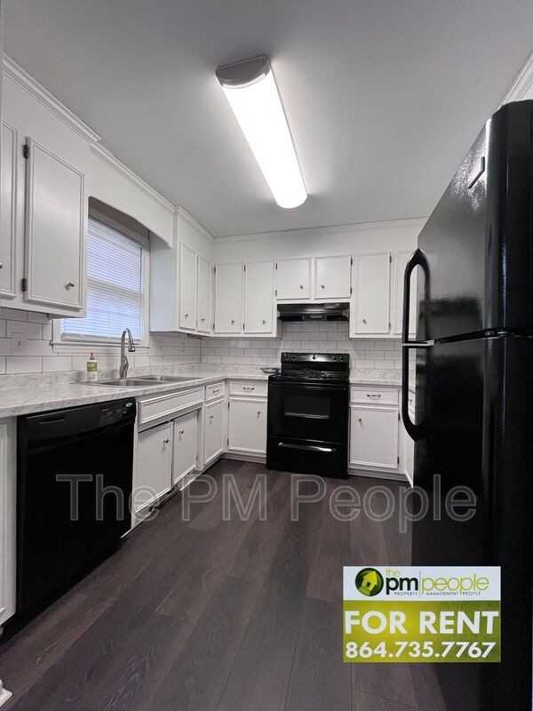 102 Wexford Dr - Photo 5 of 14