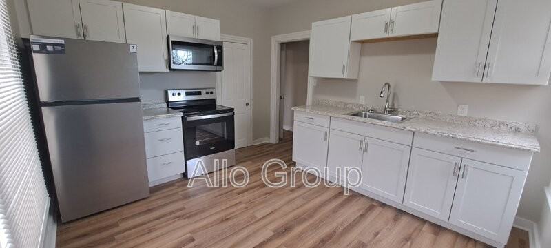 9878 Canterbury Rd #3 - Photo 2 of 11