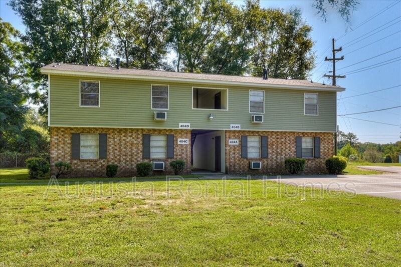 404C Verdery Dr - Photo 2 of 16