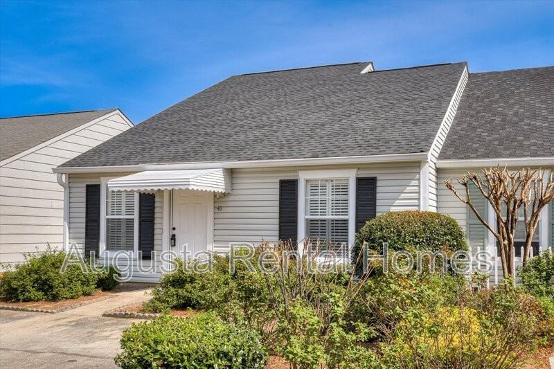 41 Innisbrook Dr - Photo 2 of 34