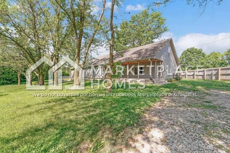 17770 Clear Springs Dr - Photo 2 of 30