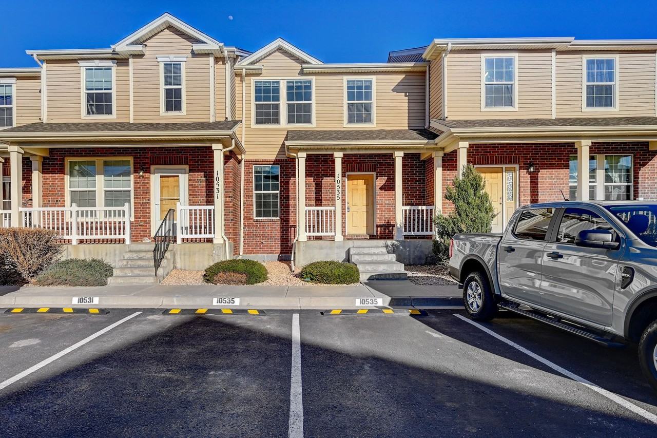 10535 Country Park Pt - Photo 2 of 15