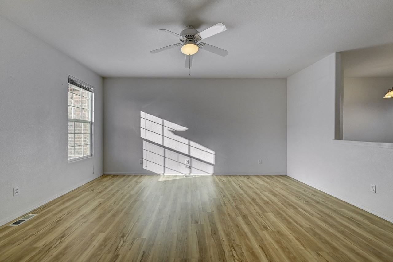 10535 Country Park Pt - Photo 4 of 15