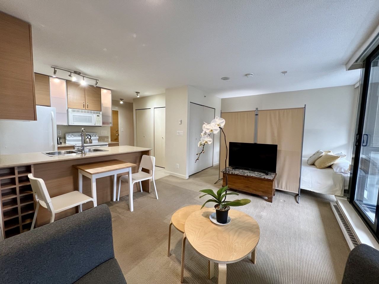909 Mainland Street #301 - Photo 7 of 37