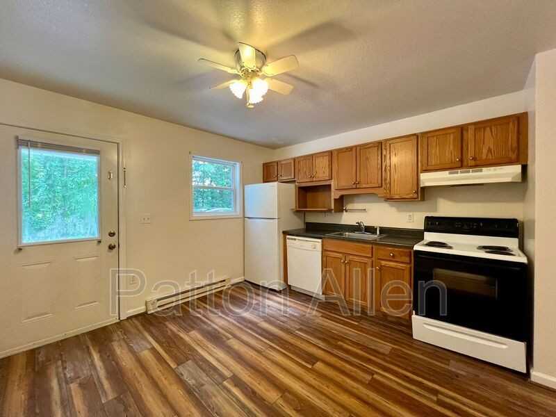 145 Citadel Dr #149B - Photo 3 of 12