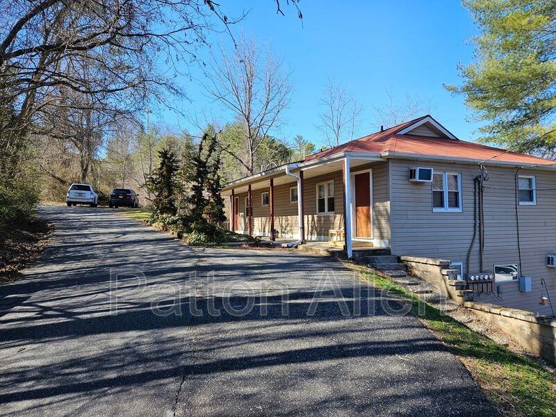 180 Stadium View Dr #Y - Photo 2 of 9