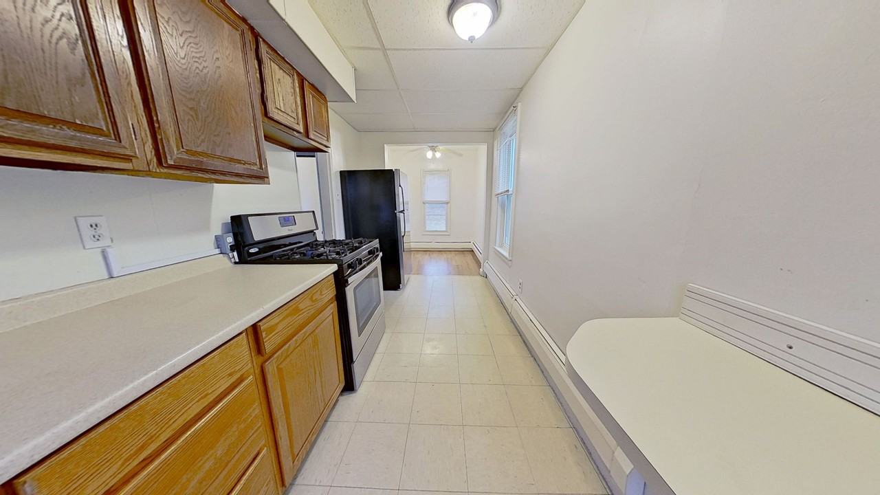 154 S Main St Rear - Photo 2 of 13