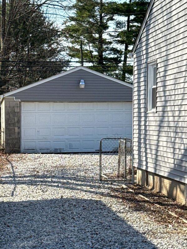 3217 Scottwood Rd - Photo 2 of 14