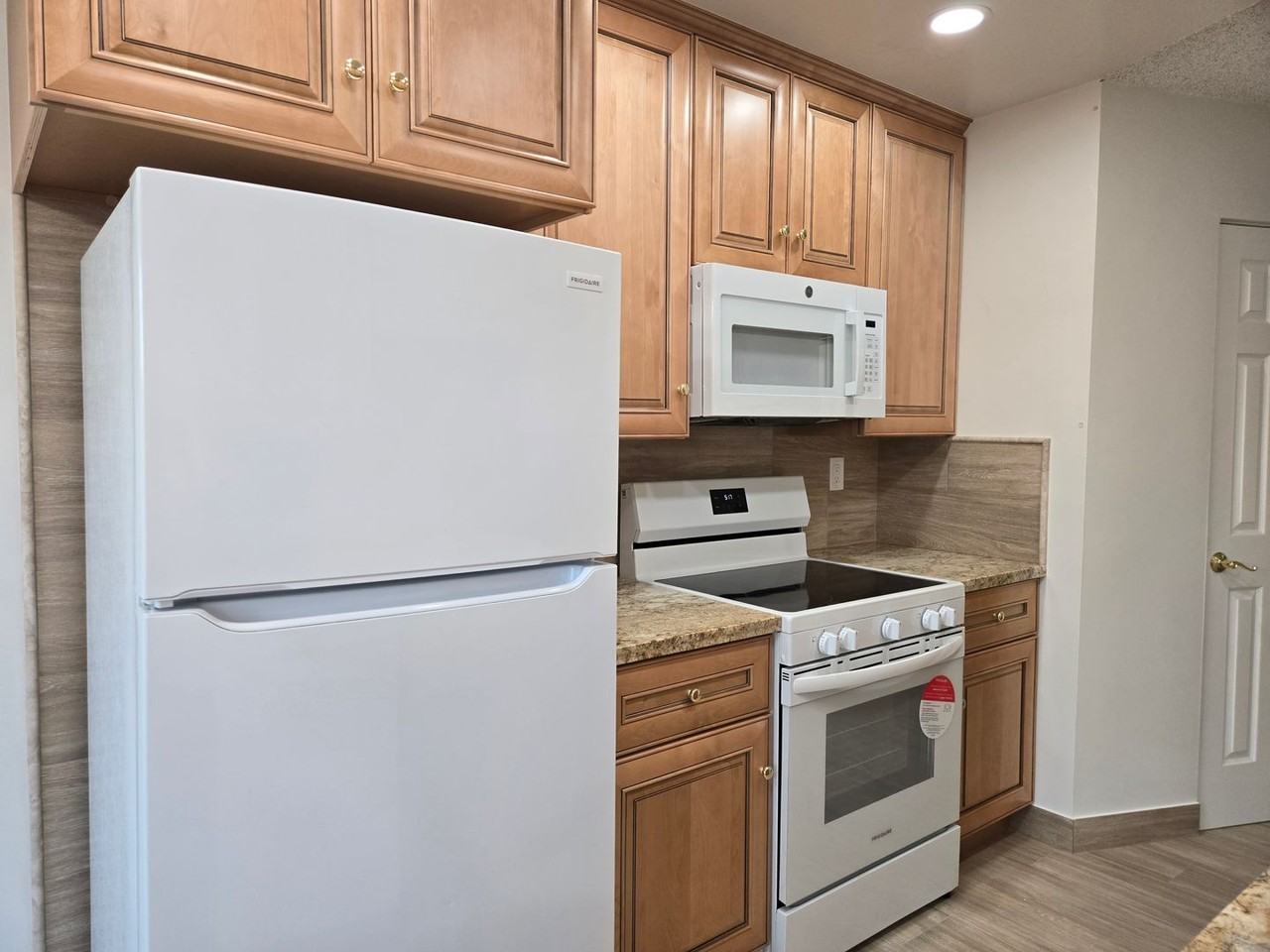 4743 Jackson St #64 - Photo 6 of 33