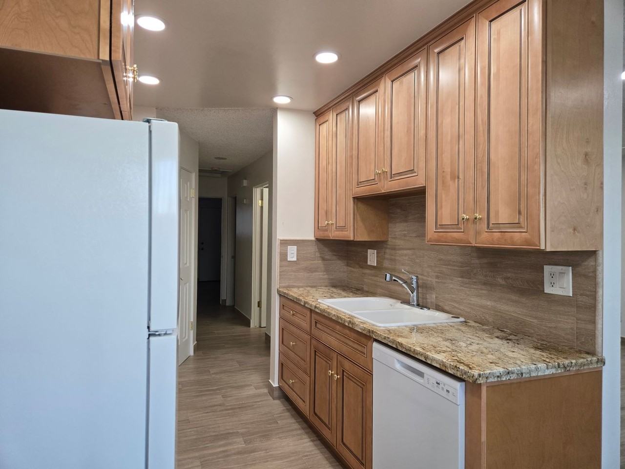 4743 Jackson St #64 - Photo 7 of 33