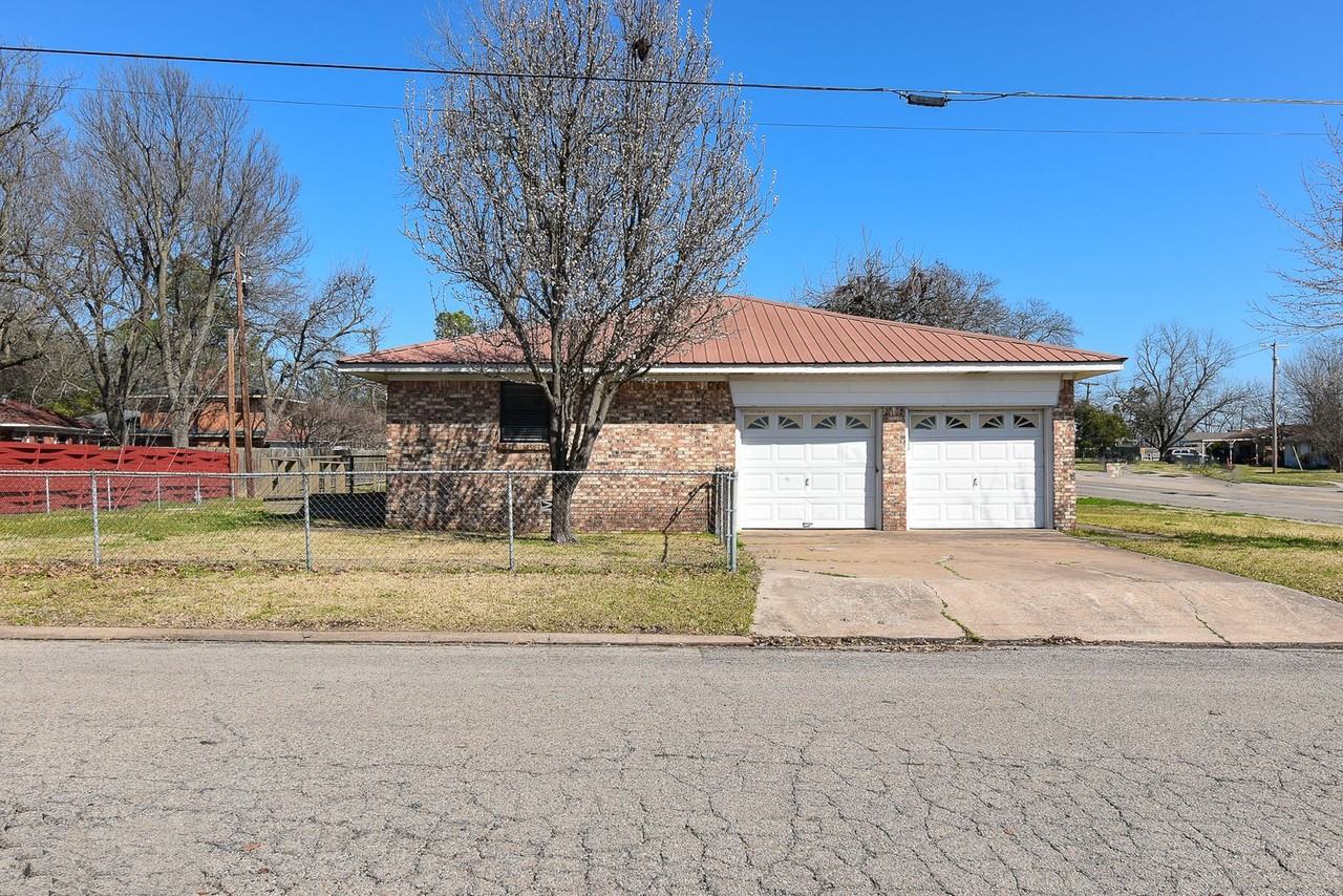 1806 Culver St - Photo 5 of 48