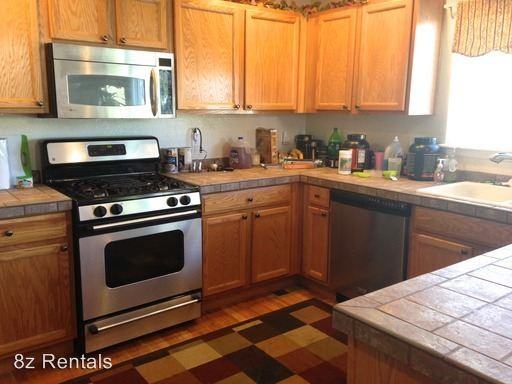 6764 Silverleaf Ave - Photo 3 of 14