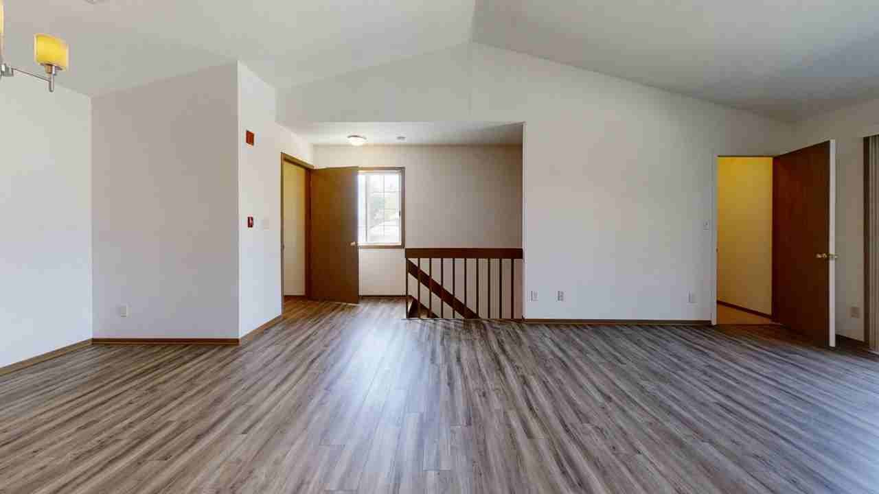 N86W14290 Fond Du Lac Ave - Photo 7 of 13